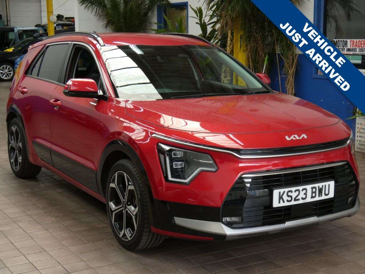 A 2023 KIA NIRO 1.6h GDi 3 SUV 5dr Petrol Hybrid DCT Euro 6 (s/s) (139 bhp) LOW MILES 1 OWN A 2023 KIA NIRO 1.6h GDi 3 SUV 5dr Petrol Hybrid DCT Euro 6 (s/s) (139 bhp) LOW MILES 1 OWN