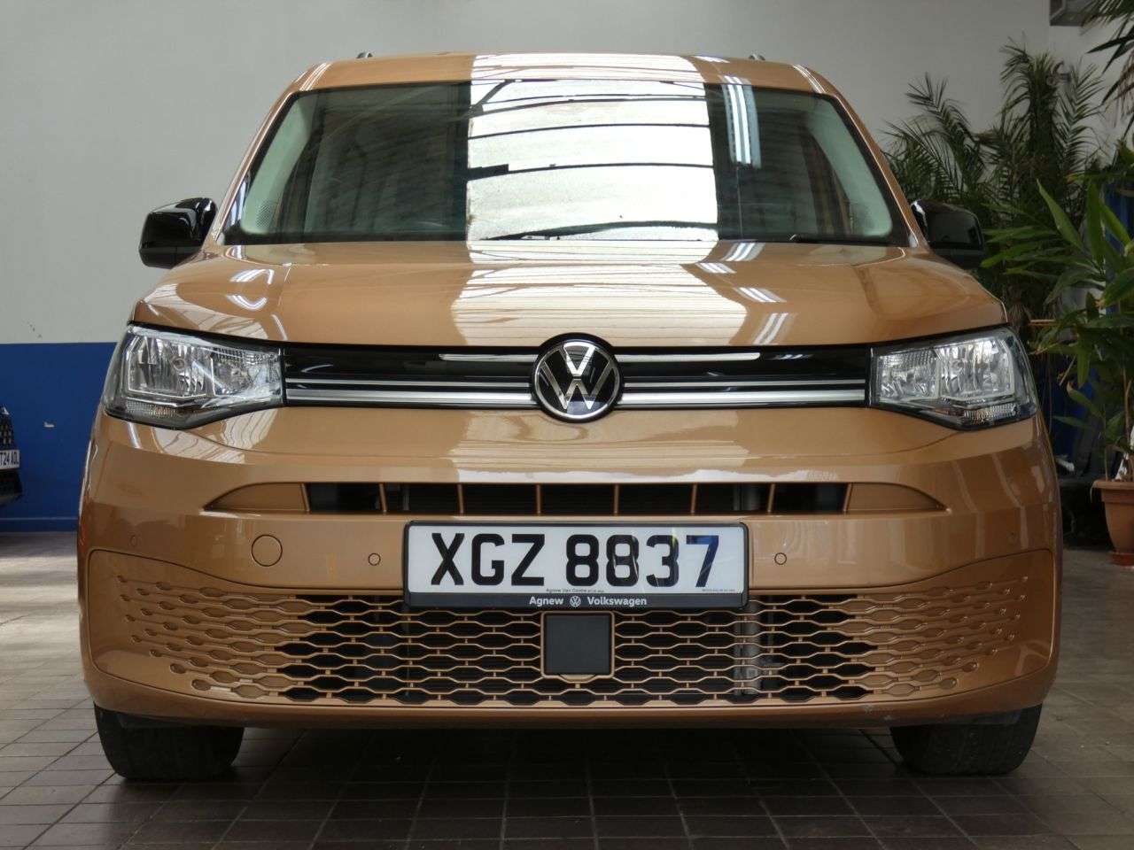A 2022 VOLKSWAGEN CADDY MAXI 2.0 TDI Life MPV 5dr Diesel Manual Euro 6 (s/s) (122 ps) 1 OWNER SERVICE WA A 2022 VOLKSWAGEN CADDY MAXI 2.0 TDI Life MPV 5dr Diesel Manual Euro 6 (s/s) (122 ps) 1 OWNER SERVICE WA