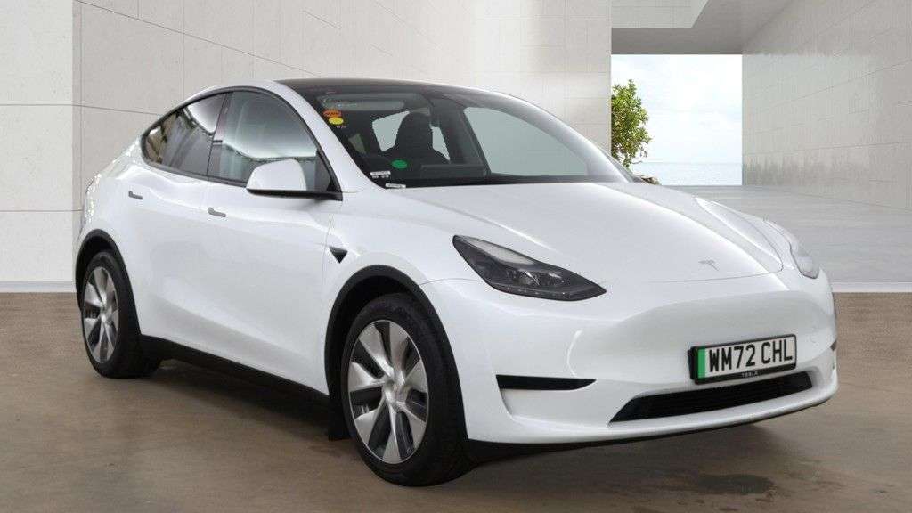 A 2022 TESLA MODEL Y SUV 5dr Electric Auto RWD (346 ps) GENUINE LOW MILES 1 OWNER WARRANTY A 2022 TESLA MODEL Y SUV 5dr Electric Auto RWD (346 ps) GENUINE LOW MILES 1 OWNER WARRANTY