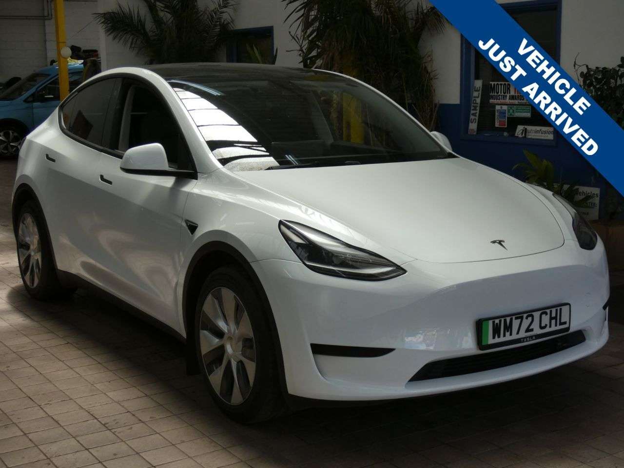 A 2022 TESLA MODEL Y SUV 5dr Electric Auto RWD (346 ps) GENUINE LOW MILES 1 OWNER WARRANTY A 2022 TESLA MODEL Y SUV 5dr Electric Auto RWD (346 ps) GENUINE LOW MILES 1 OWNER WARRANTY