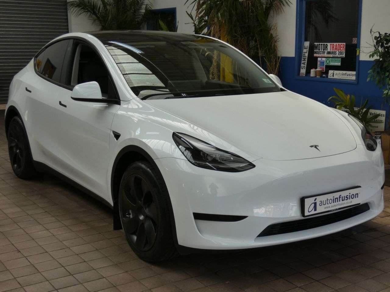 A 2022 TESLA MODEL Y SUV 5dr Electric Auto RWD (346 ps) GENUINE LOW MILES 1 OWNER WARRANTY A 2022 TESLA MODEL Y SUV 5dr Electric Auto RWD (346 ps) GENUINE LOW MILES 1 OWNER WARRANTY