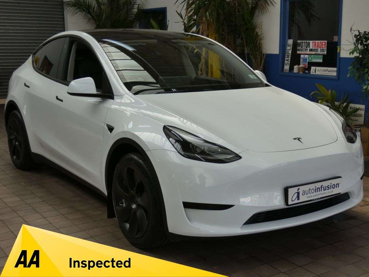 A 2022 TESLA MODEL Y SUV 5dr Electric Auto RWD (346 ps) GENUINE LOW MILES 1 OWNER WARRANTY A 2022 TESLA MODEL Y SUV 5dr Electric Auto RWD (346 ps) GENUINE LOW MILES 1 OWNER WARRANTY
