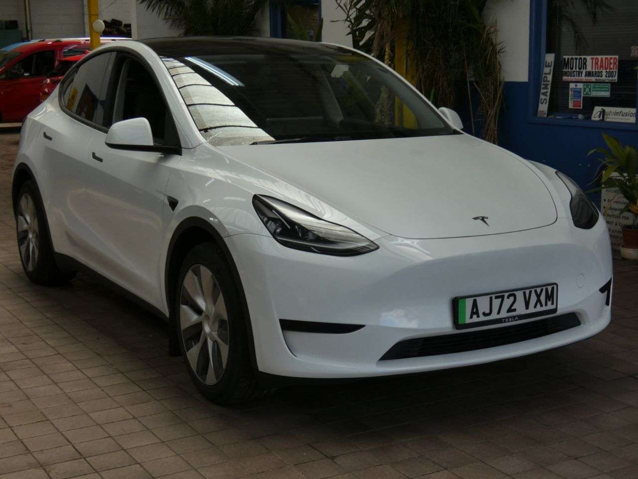A 2022 TESLA MODEL Y SUV 5dr Electric Auto RWD (346 ps) 1 OWNER WARRANTY A 2022 TESLA MODEL Y SUV 5dr Electric Auto RWD (346 ps) 1 OWNER WARRANTY