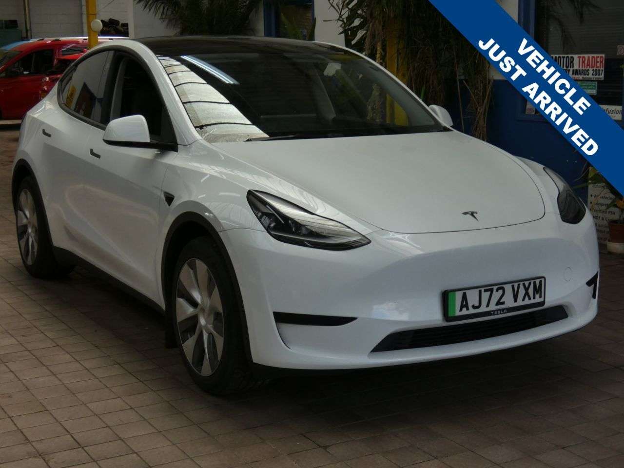 A 2022 TESLA MODEL Y SUV 5dr Electric Auto RWD (346 ps) 1 OWNER WARRANTY A 2022 TESLA MODEL Y SUV 5dr Electric Auto RWD (346 ps) 1 OWNER WARRANTY
