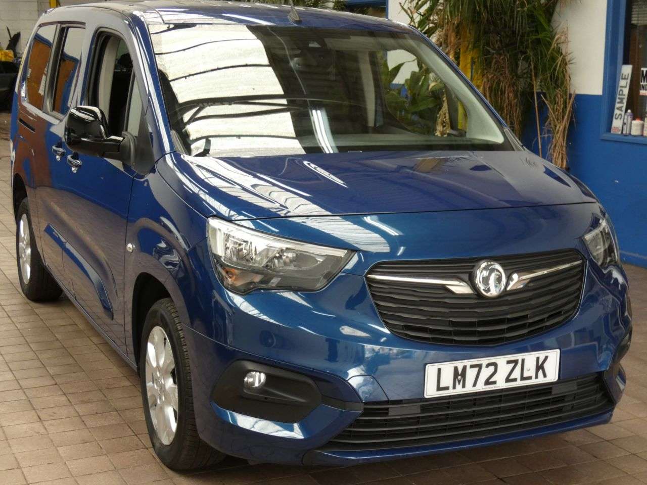 A 2022 VAUXHALL COMBO LIFE 1.2 Turbo SE XL MPV 5dr Petrol Auto Euro 6 (s/s) (7 Seat) (130 ps) 1 OWNER A 2022 VAUXHALL COMBO LIFE 1.2 Turbo SE XL MPV 5dr Petrol Auto Euro 6 (s/s) (7 Seat) (130 ps) 1 OWNER
