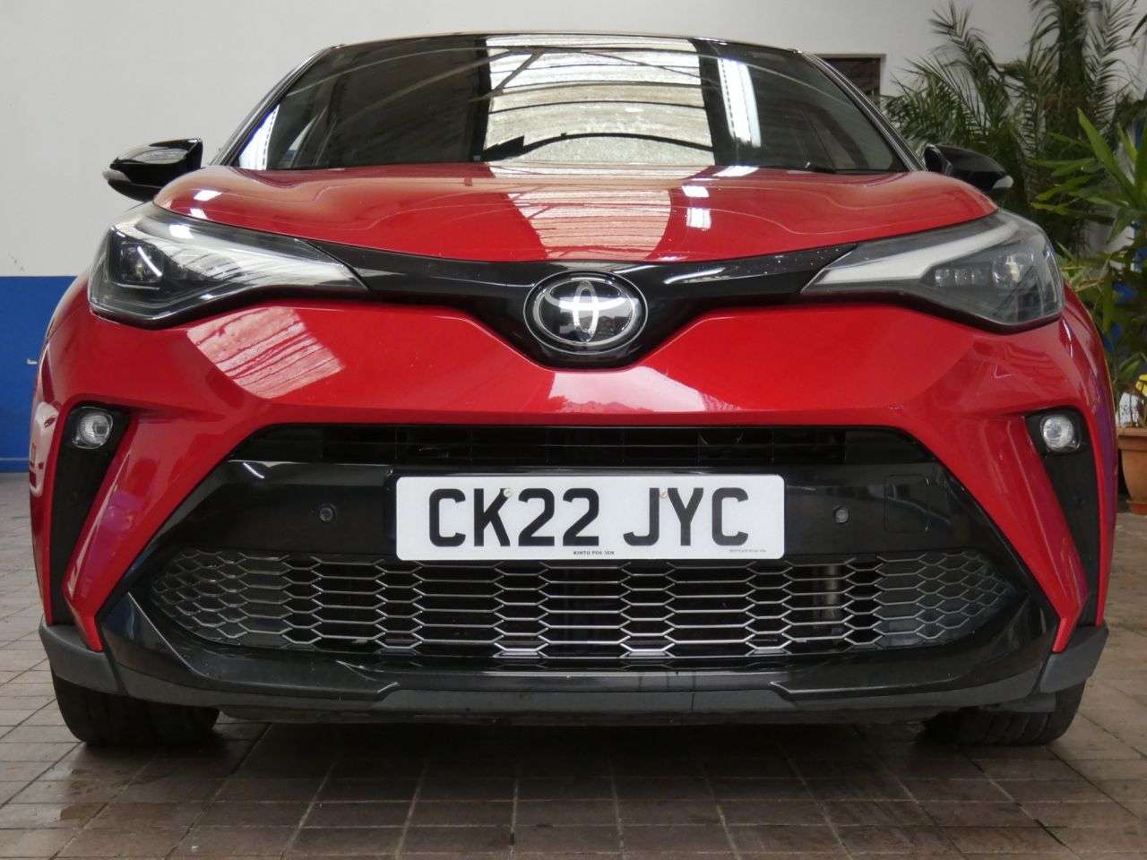 A 2022 TOYOTA C-HR 1.8 VVT-h GR SPORT SUV 5dr Petrol Hybrid CVT Euro 6 (s/s) (122 ps) 1 OWNER A 2022 TOYOTA C-HR 1.8 VVT-h GR SPORT SUV 5dr Petrol Hybrid CVT Euro 6 (s/s) (122 ps) 1 OWNER