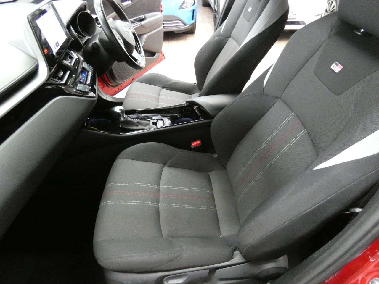 2022 TOYOTA C-HR 2022 TOYOTA C-HR