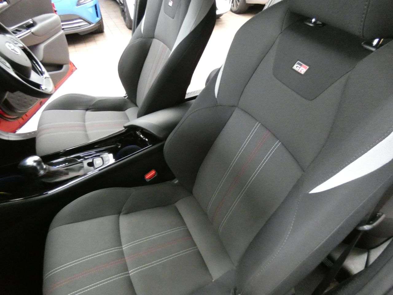 2022 TOYOTA C-HR 2022 TOYOTA C-HR