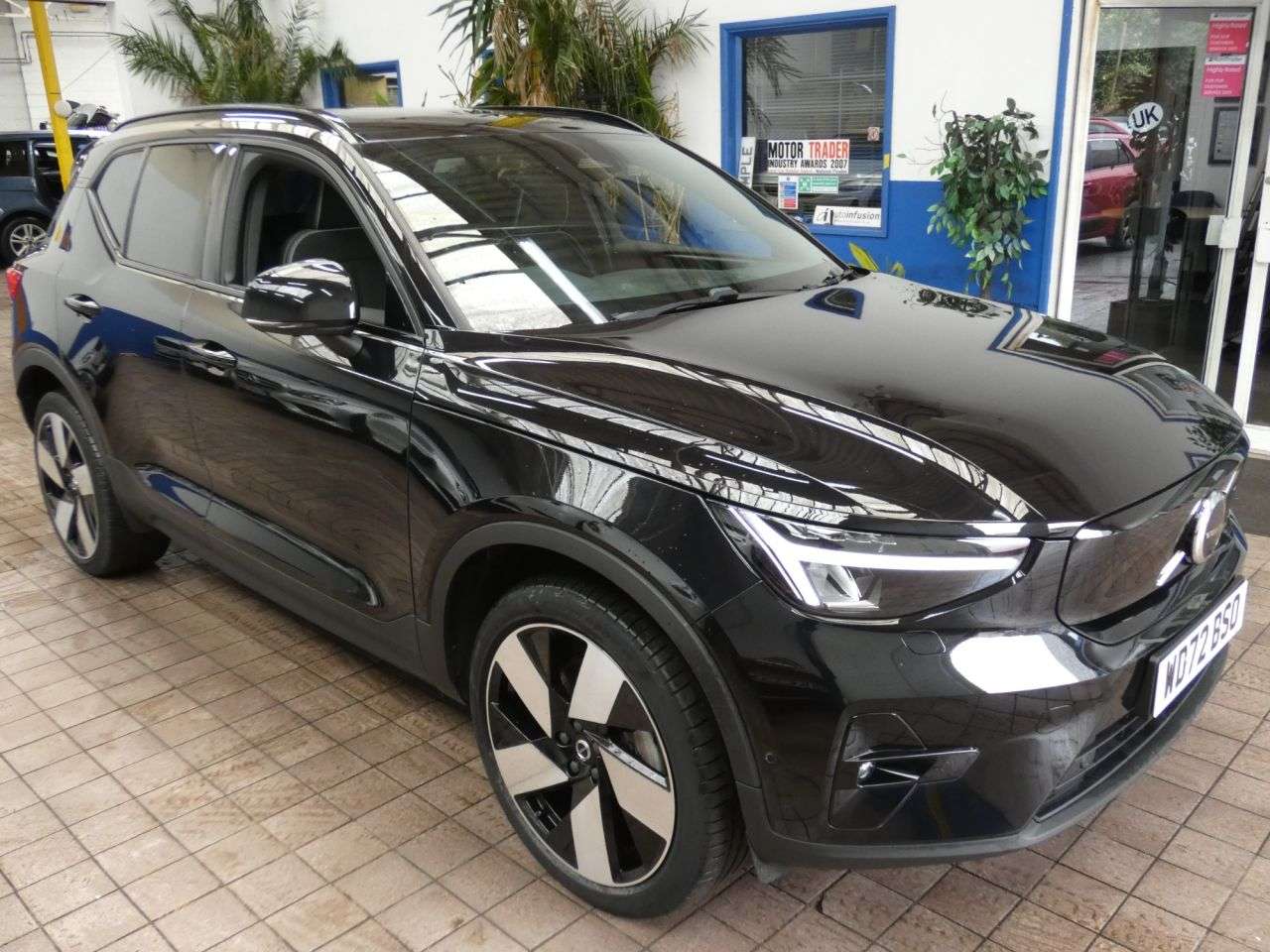 2023 VOLVO XC40 2023 VOLVO XC40
