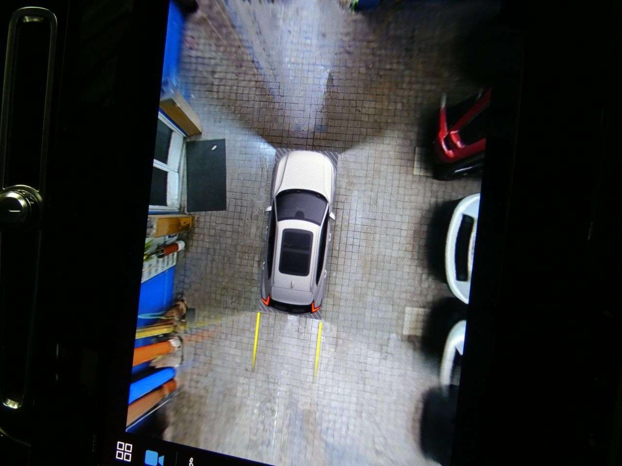 2023 VOLVO XC40 2023 VOLVO XC40