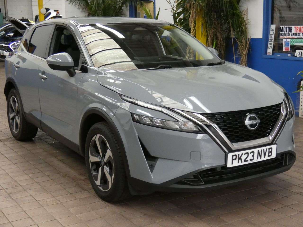 A 2023 NISSAN QASHQAI 1.3 DIG-T MHEV N-Connecta SUV 5dr Petrol Hybrid Manual Euro 6 (s/s) (140 ps A 2023 NISSAN QASHQAI 1.3 DIG-T MHEV N-Connecta SUV 5dr Petrol Hybrid Manual Euro 6 (s/s) (140 ps