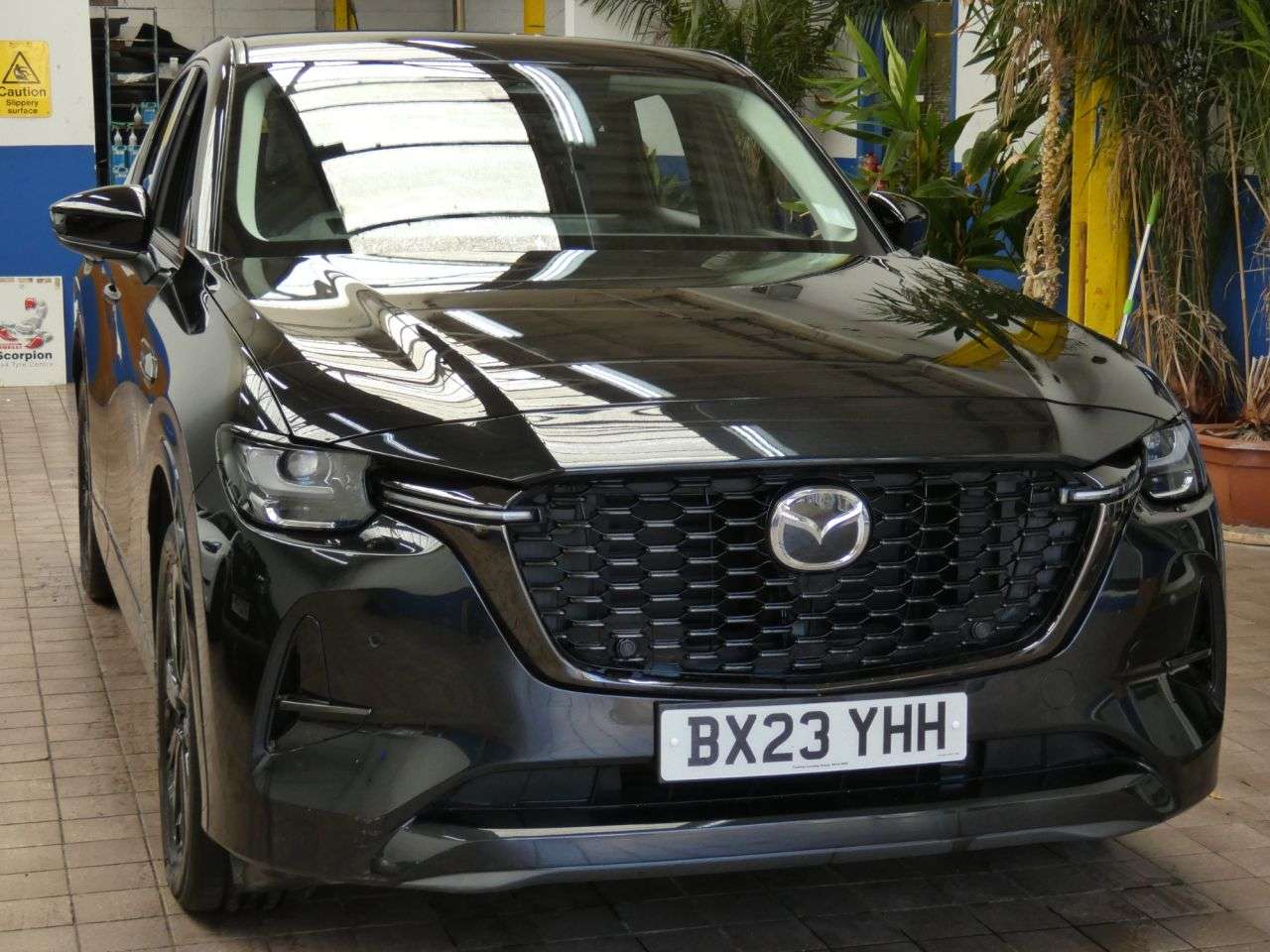 A 2023 MAZDA CX-60 2.5 e-SKYACTIV 17.8kWh Homura SUV 5dr Petrol Plug-in Hybrid Auto 4WD Euro 6 A 2023 MAZDA CX-60 2.5 e-SKYACTIV 17.8kWh Homura SUV 5dr Petrol Plug-in Hybrid Auto 4WD Euro 6