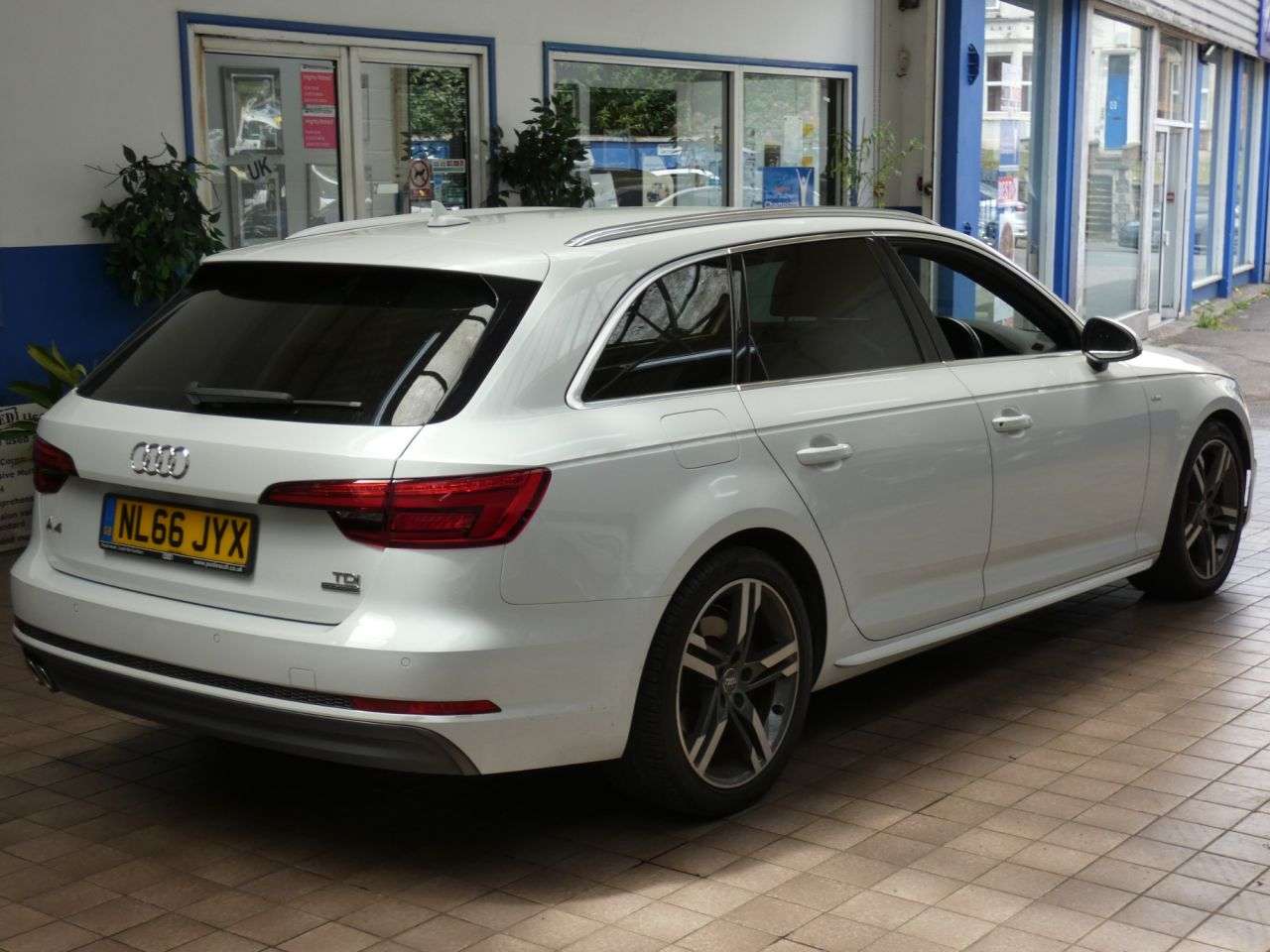 2016 AUDI A4 AVANT 2016 AUDI A4 AVANT