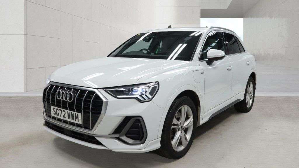 A 2022 AUDI Q3 1.4 TFSIe 45 S line SUV 5dr Petrol Plug-in Hybrid S Tronic Euro 6 (s/s) 13k A 2022 AUDI Q3 1.4 TFSIe 45 S line SUV 5dr Petrol Plug-in Hybrid S Tronic Euro 6 (s/s) 13k