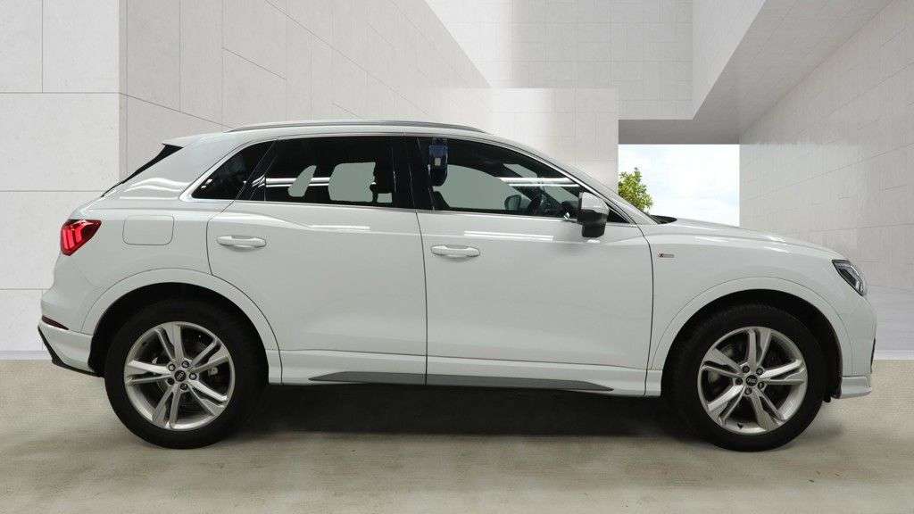 2022 AUDI Q3 2022 AUDI Q3