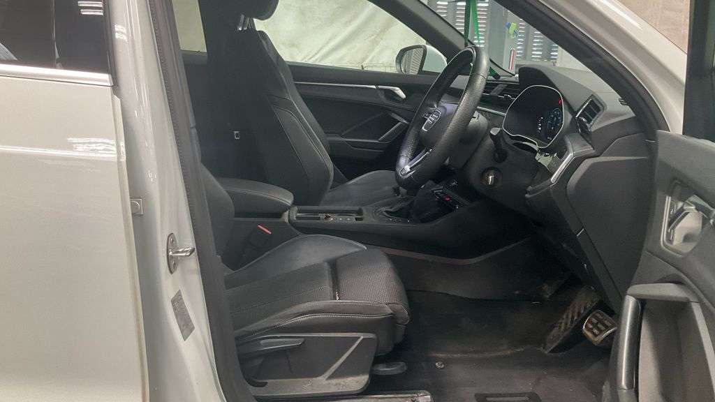 2022 AUDI Q3 2022 AUDI Q3