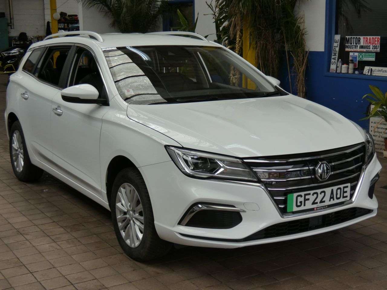 A 2022 MG MG5 61.1kWh Exclusive Long Range Estate 5dr Electric Auto (156 ps) 1 OWNER MG S A 2022 MG MG5 61.1kWh Exclusive Long Range Estate 5dr Electric Auto (156 ps) 1 OWNER MG S