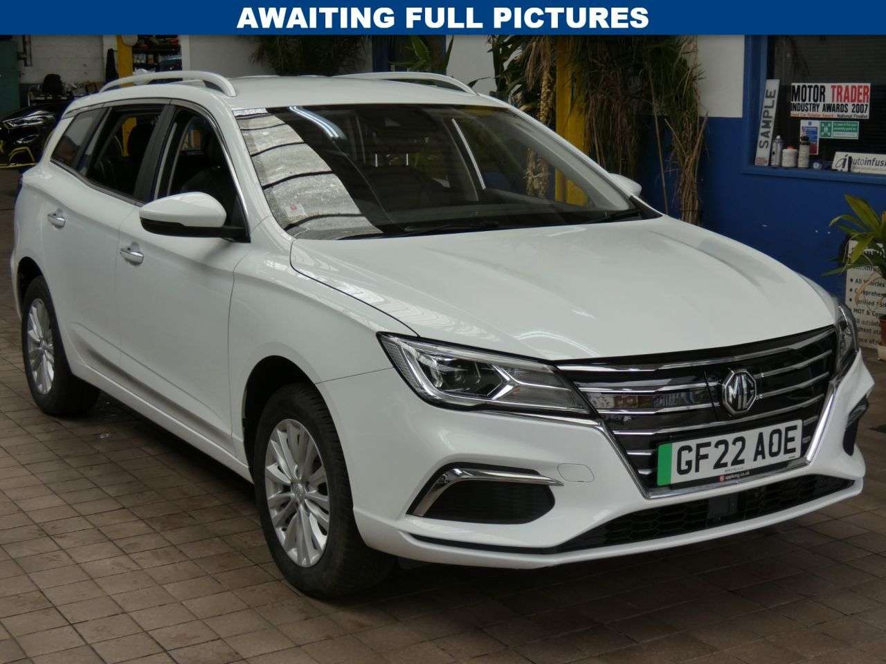 A 2022 MG MG5 61.1kWh Exclusive Long Range Estate 5dr Electric Auto (156 ps) 1 OWNER MG S A 2022 MG MG5 61.1kWh Exclusive Long Range Estate 5dr Electric Auto (156 ps) 1 OWNER MG S