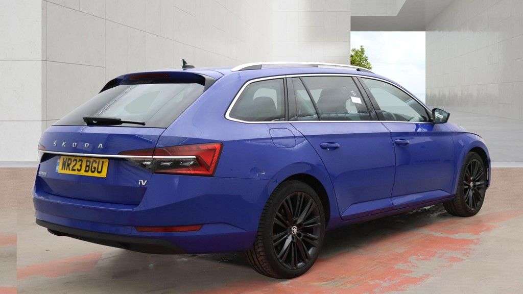 A 2023 SKODA SUPERB 1.4 TSI iV 13kWh SE L Estate 5dr Petrol Plug-in Hybrid DSG Euro 6 (s/s) (21 A 2023 SKODA SUPERB 1.4 TSI iV 13kWh SE L Estate 5dr Petrol Plug-in Hybrid DSG Euro 6 (s/s) (21