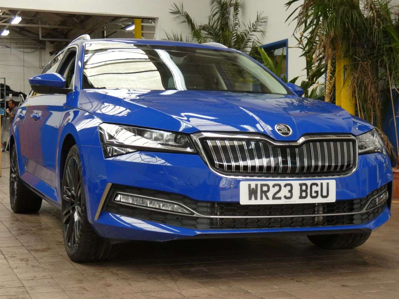 A 2023 SKODA SUPERB 1.4 TSI iV 13kWh SE L Estate 5dr Petrol Plug-in Hybrid DSG Euro 6 (s/s) (21 A 2023 SKODA SUPERB 1.4 TSI iV 13kWh SE L Estate 5dr Petrol Plug-in Hybrid DSG Euro 6 (s/s) (21