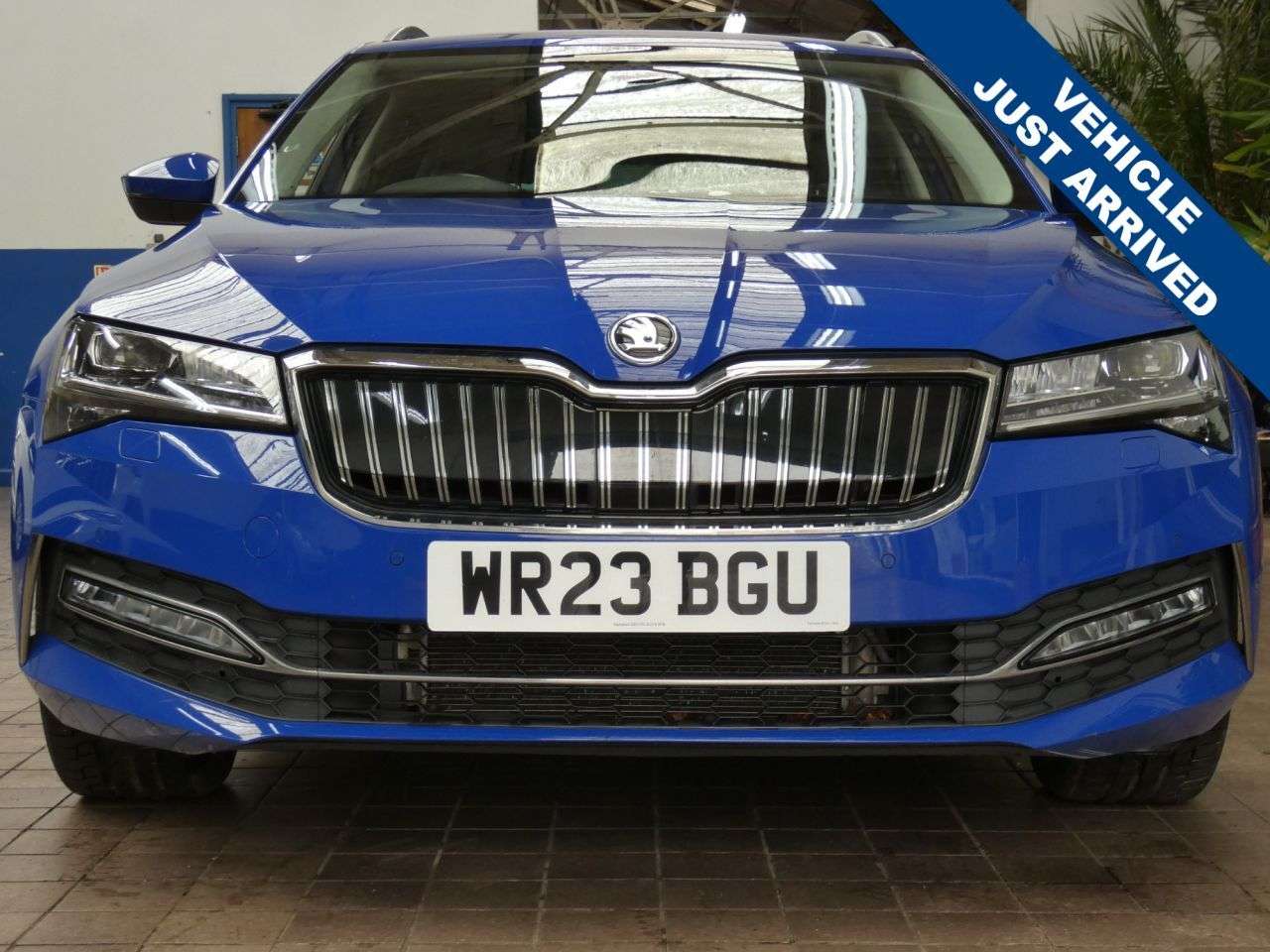 A 2023 SKODA SUPERB 1.4 TSI iV 13kWh SE L Estate 5dr Petrol Plug-in Hybrid DSG Euro 6 (s/s) (21 A 2023 SKODA SUPERB 1.4 TSI iV 13kWh SE L Estate 5dr Petrol Plug-in Hybrid DSG Euro 6 (s/s) (21