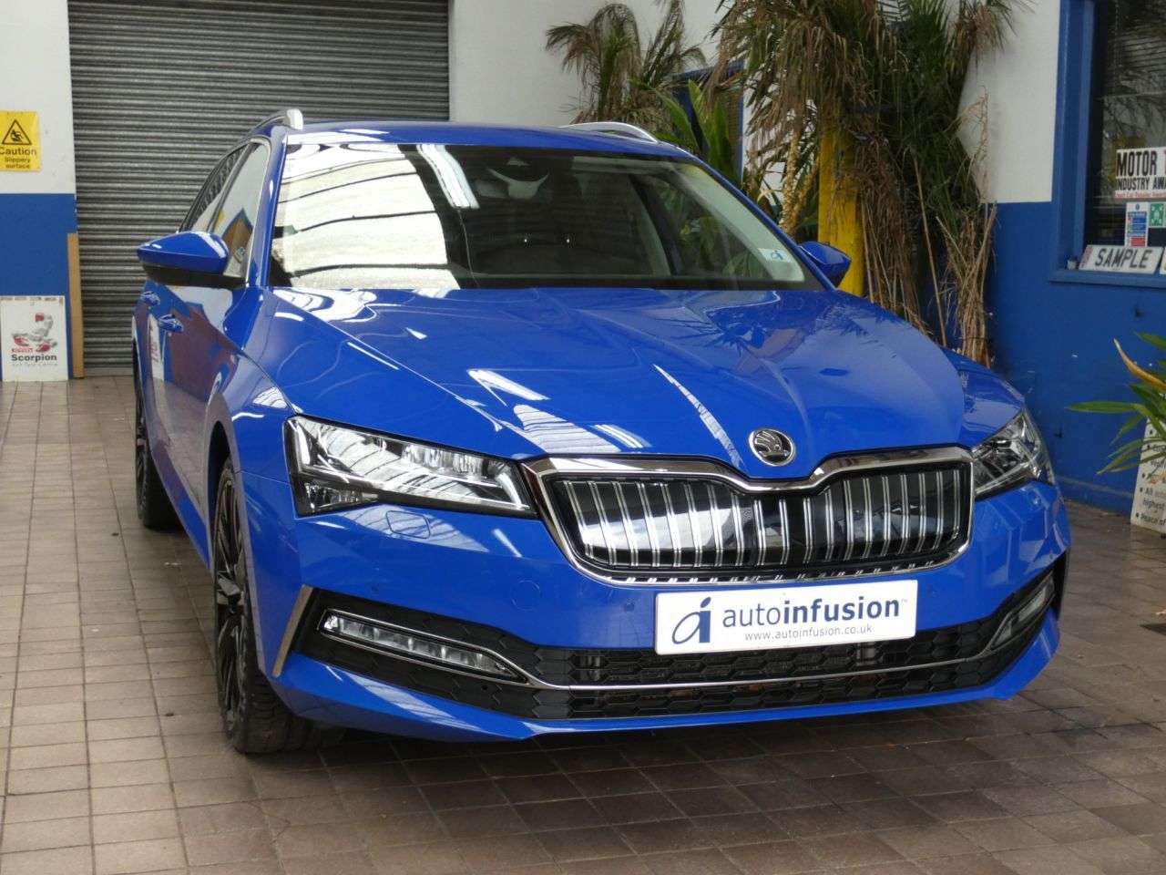 A 2023 SKODA SUPERB 1.4 TSI iV 13kWh SE L Estate 5dr Petrol Plug-in Hybrid DSG Euro 6 (s/s) (21 A 2023 SKODA SUPERB 1.4 TSI iV 13kWh SE L Estate 5dr Petrol Plug-in Hybrid DSG Euro 6 (s/s) (21