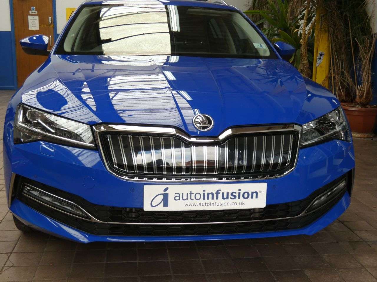 A 2023 SKODA SUPERB 1.4 TSI iV 13kWh SE L Estate 5dr Petrol Plug-in Hybrid DSG Euro 6 (s/s) (21 A 2023 SKODA SUPERB 1.4 TSI iV 13kWh SE L Estate 5dr Petrol Plug-in Hybrid DSG Euro 6 (s/s) (21