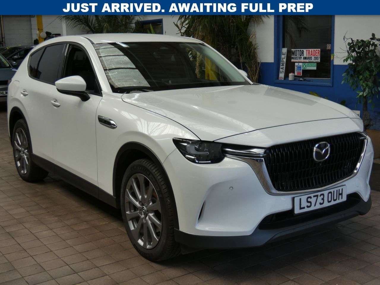 A 2023 MAZDA CX-60 2.5 e-SKYACTIV 17.8kWh Exclusive-Line SUV 5dr Petrol Plug-in Hybrid Auto 4W A 2023 MAZDA CX-60 2.5 e-SKYACTIV 17.8kWh Exclusive-Line SUV 5dr Petrol Plug-in Hybrid Auto 4W