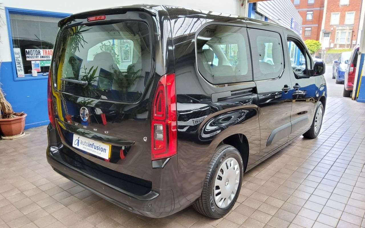 2024 VAUXHALL COMBO LIFE ELECTRIC 2024 VAUXHALL COMBO LIFE ELECTRIC