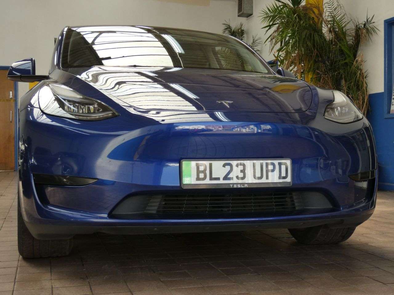 A 2023 TESLA MODEL Y SUV 5dr Electric Auto RWD (346 ps) GENUINE MILES 2 OWNERS WARRANTY A 2023 TESLA MODEL Y SUV 5dr Electric Auto RWD (346 ps) GENUINE MILES 2 OWNERS WARRANTY