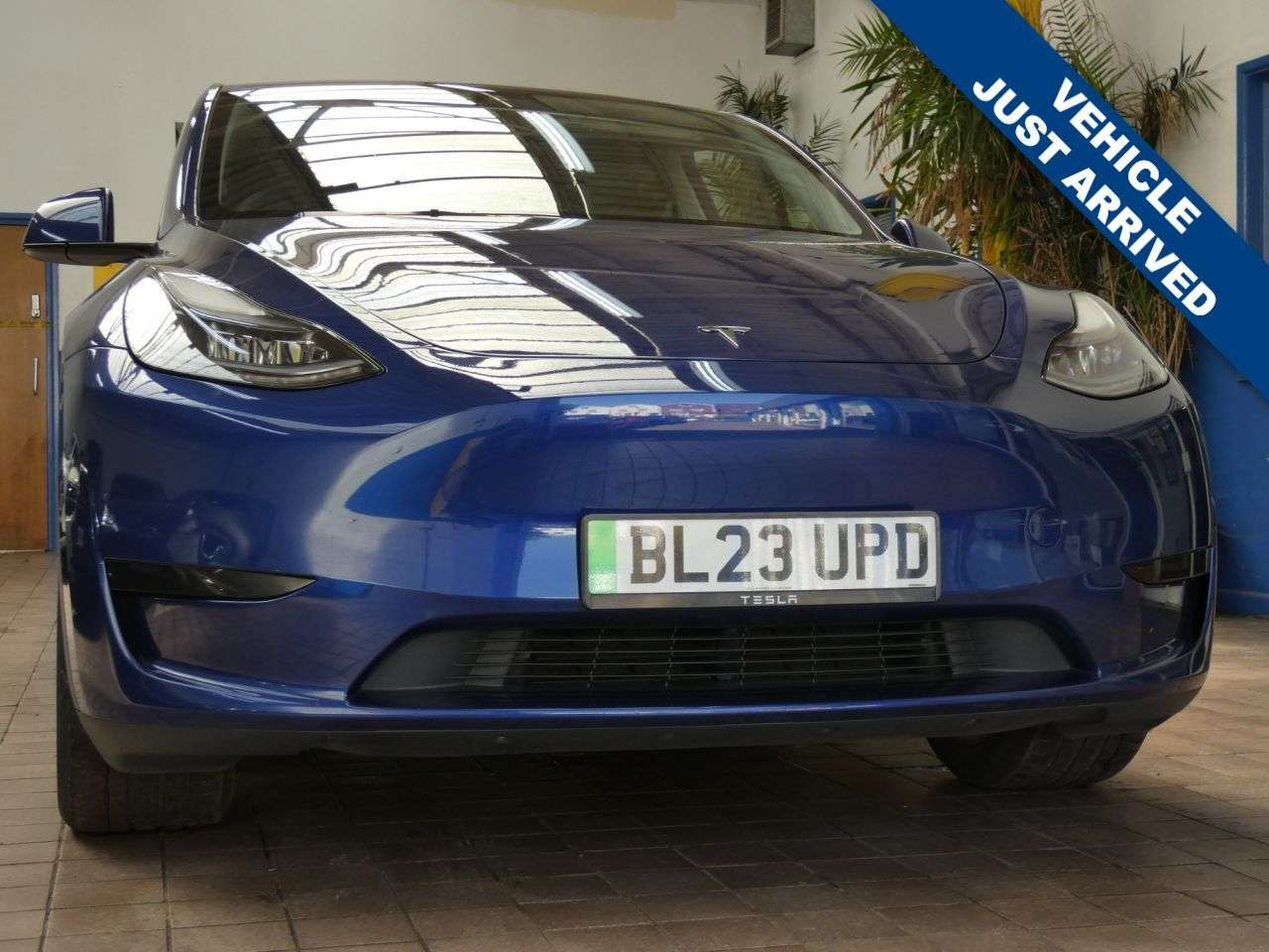 A 2023 TESLA MODEL Y SUV 5dr Electric Auto RWD (346 ps) GENUINE MILES 2 OWNERS WARRANTY A 2023 TESLA MODEL Y SUV 5dr Electric Auto RWD (346 ps) GENUINE MILES 2 OWNERS WARRANTY