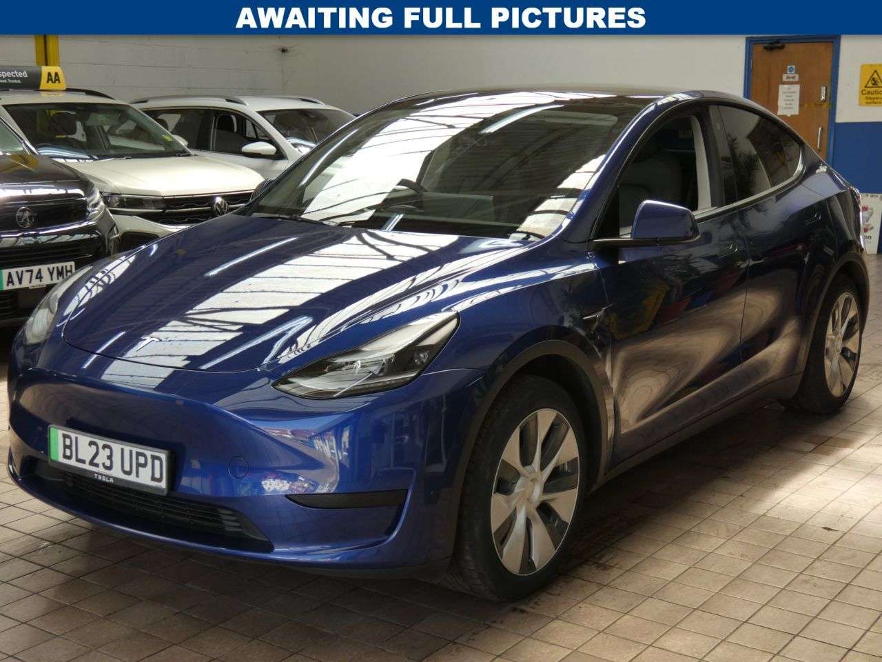 A 2023 TESLA MODEL Y SUV 5dr Electric Auto RWD (346 ps) GENUINE MILES 2 OWNERS WARRANTY A 2023 TESLA MODEL Y SUV 5dr Electric Auto RWD (346 ps) GENUINE MILES 2 OWNERS WARRANTY