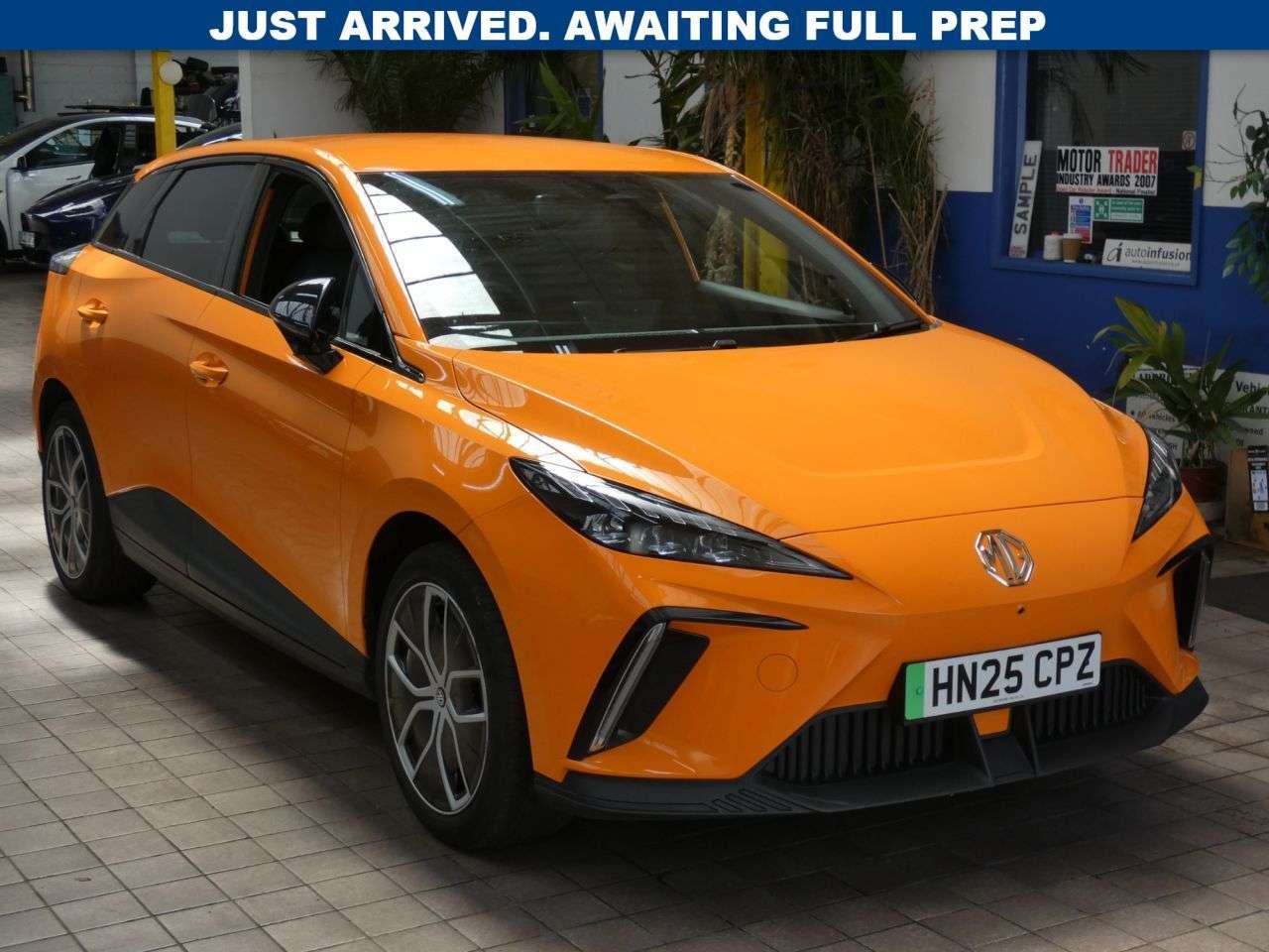 A 2025 MG MG4 64kWh Trophy Long Range Hatchback 5dr Electric Auto (203 ps) STUNNING EXAMP A 2025 MG MG4 64kWh Trophy Long Range Hatchback 5dr Electric Auto (203 ps) STUNNING EXAMP