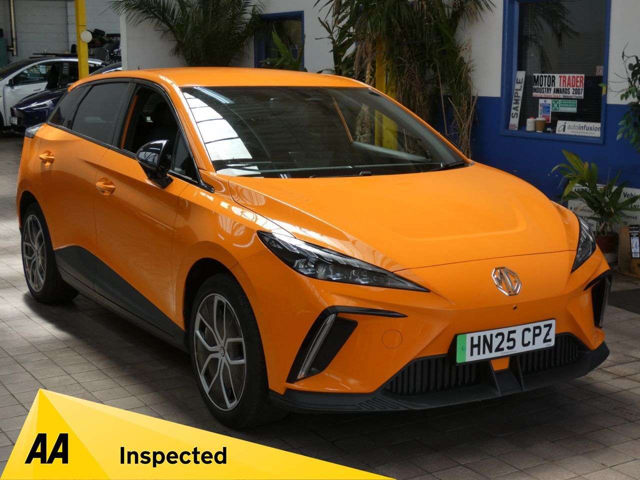 A 2025 MG MG4 64kWh Trophy Long Range Hatchback 5dr Electric Auto (203 ps) STUNNING EXAMP A 2025 MG MG4 64kWh Trophy Long Range Hatchback 5dr Electric Auto (203 ps) STUNNING EXAMP