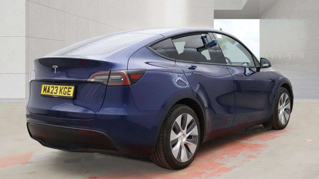A 2023 TESLA MODEL Y SUV 5dr Electric Auto RWD (346 ps) GENUINE MILES 1 OWNER WARRANTY A 2023 TESLA MODEL Y SUV 5dr Electric Auto RWD (346 ps) GENUINE MILES 1 OWNER WARRANTY