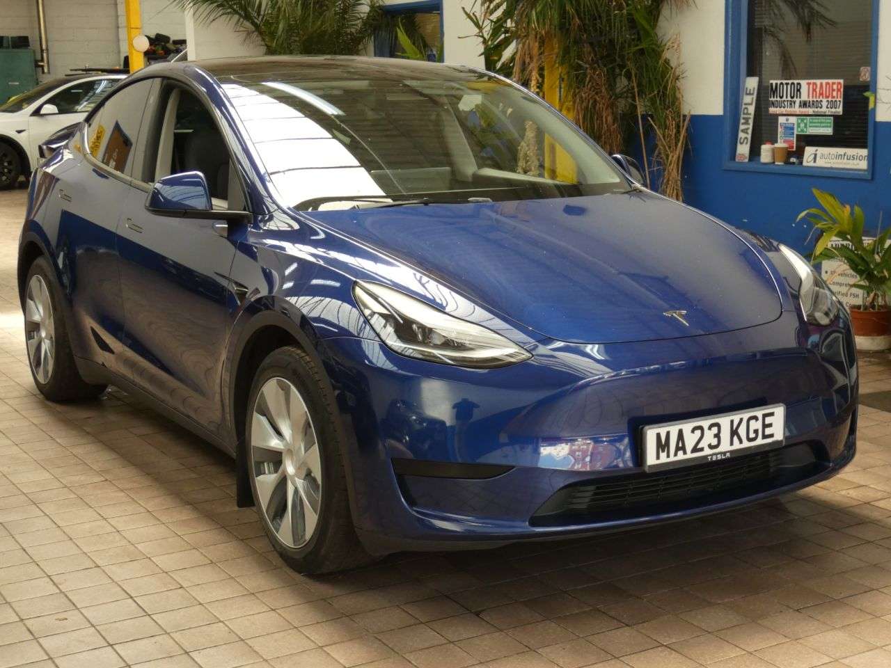 A 2023 TESLA MODEL Y SUV 5dr Electric Auto RWD (346 ps) GENUINE MILES 1 OWNER WARRANTY A 2023 TESLA MODEL Y SUV 5dr Electric Auto RWD (346 ps) GENUINE MILES 1 OWNER WARRANTY