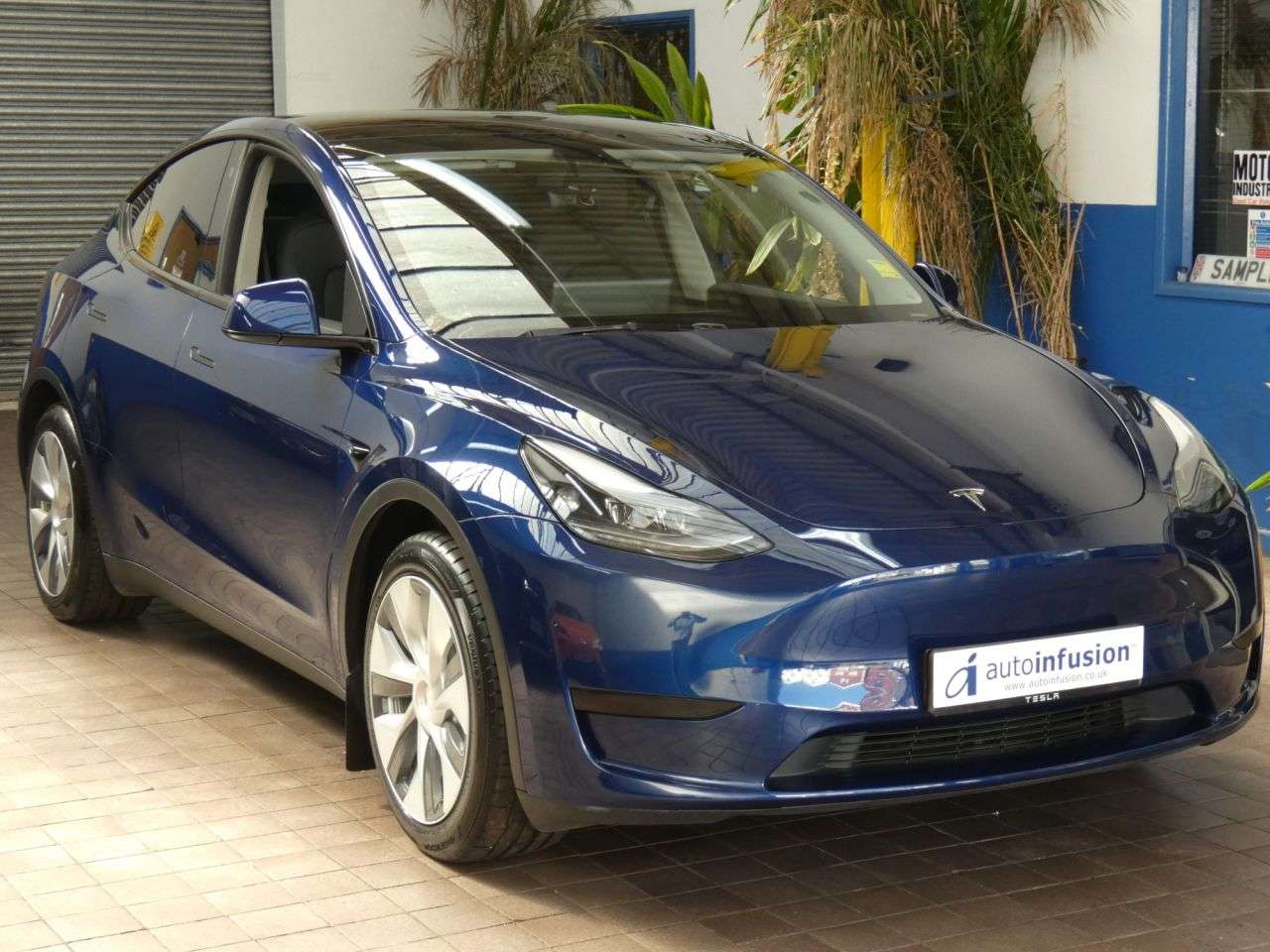 A 2023 TESLA MODEL Y SUV 5dr Electric Auto RWD (346 ps) GENUINE MILES 1 OWNER WARRANTY A 2023 TESLA MODEL Y SUV 5dr Electric Auto RWD (346 ps) GENUINE MILES 1 OWNER WARRANTY