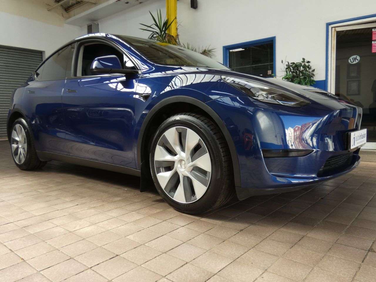 2023 TESLA MODEL Y 2023 TESLA MODEL Y