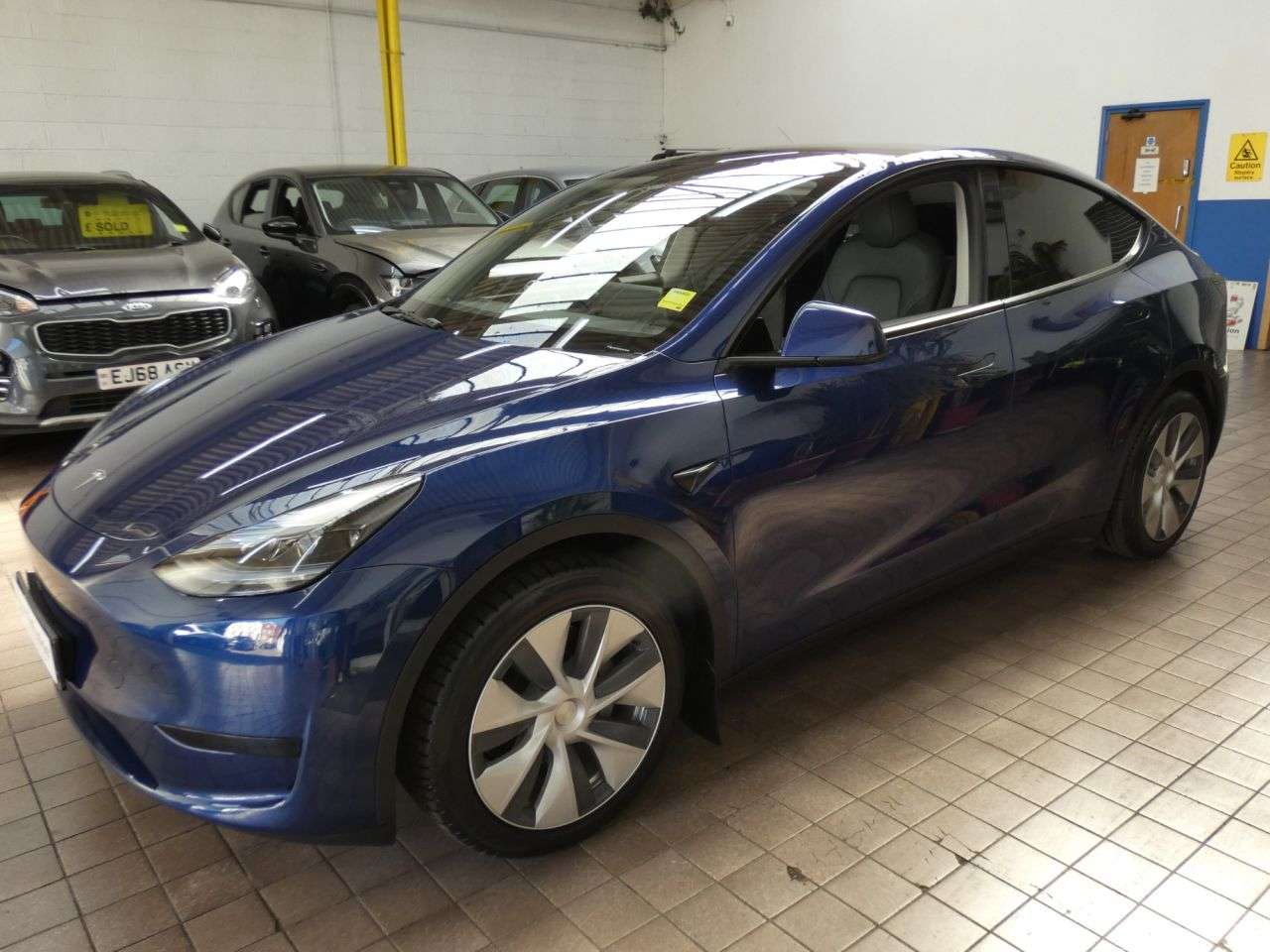 2023 TESLA MODEL Y 2023 TESLA MODEL Y