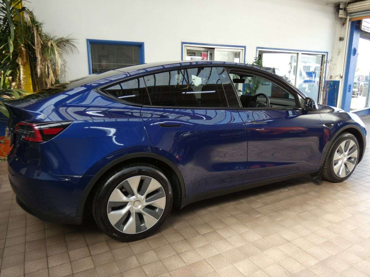 2023 TESLA MODEL Y 2023 TESLA MODEL Y