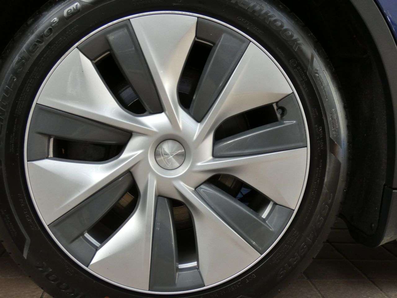 2023 TESLA MODEL Y 2023 TESLA MODEL Y