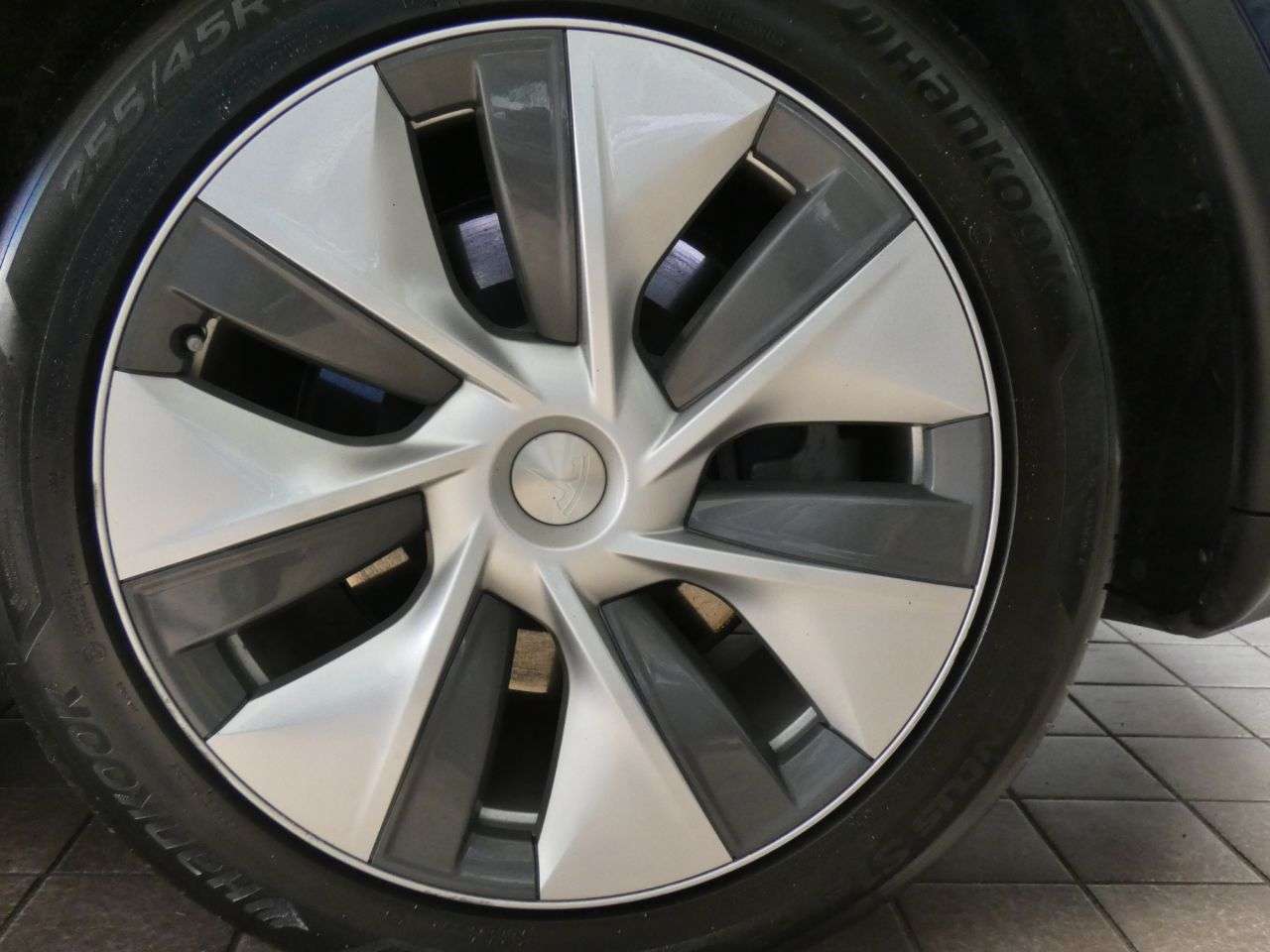 2023 TESLA MODEL Y 2023 TESLA MODEL Y