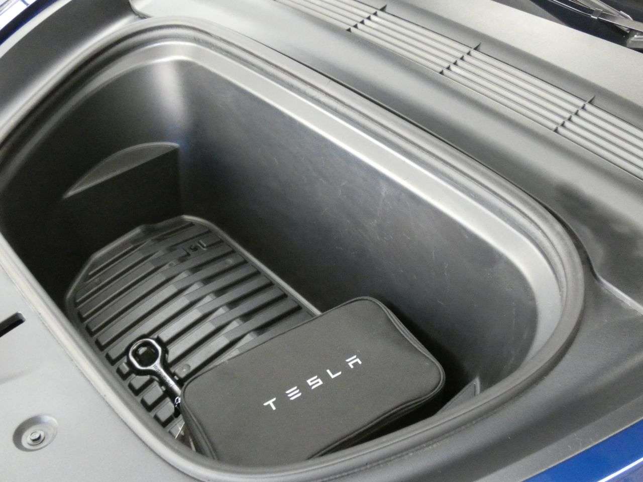 2023 TESLA MODEL Y 2023 TESLA MODEL Y