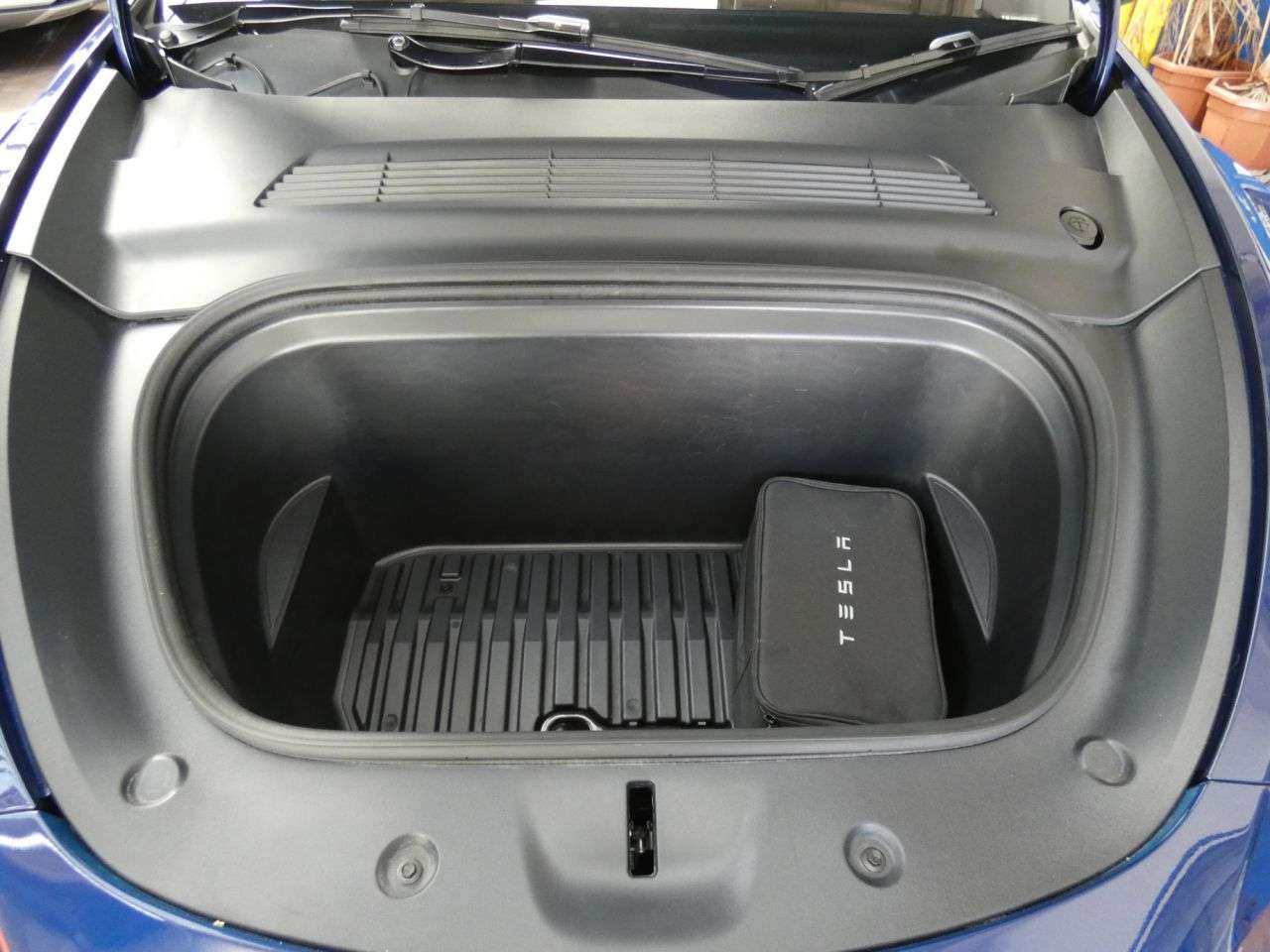 2023 TESLA MODEL Y 2023 TESLA MODEL Y