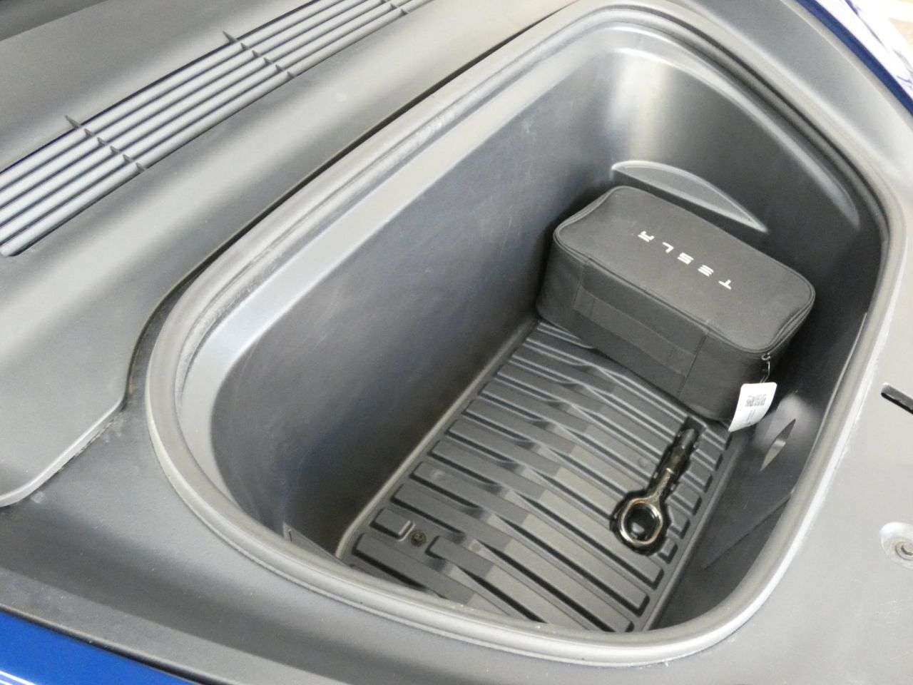 2023 TESLA MODEL Y 2023 TESLA MODEL Y