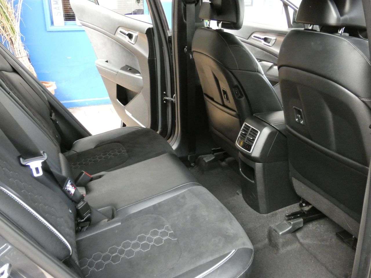 2023 KIA SPORTAGE 2023 KIA SPORTAGE