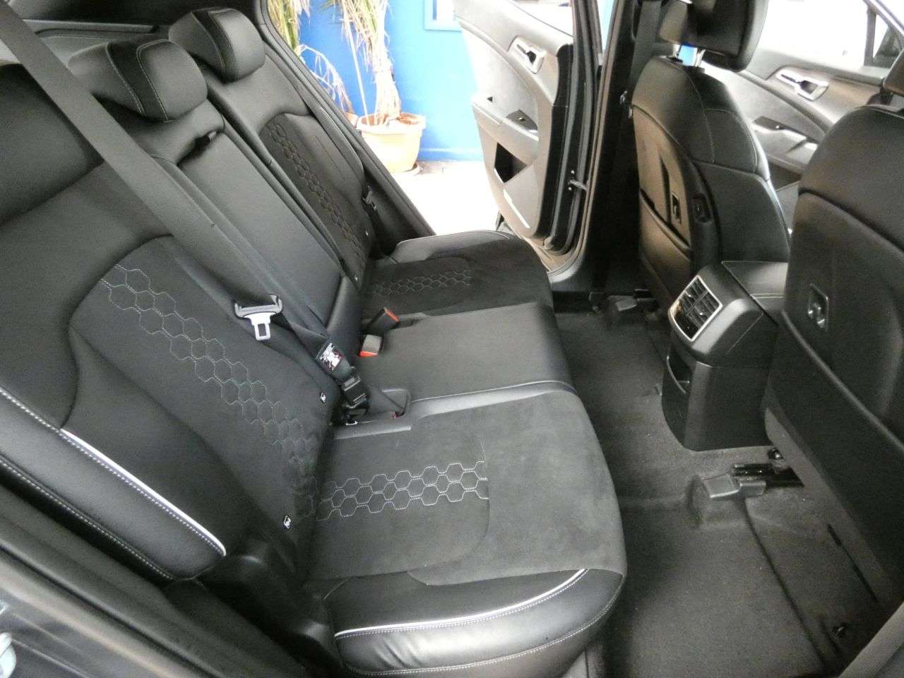 2023 KIA SPORTAGE 2023 KIA SPORTAGE