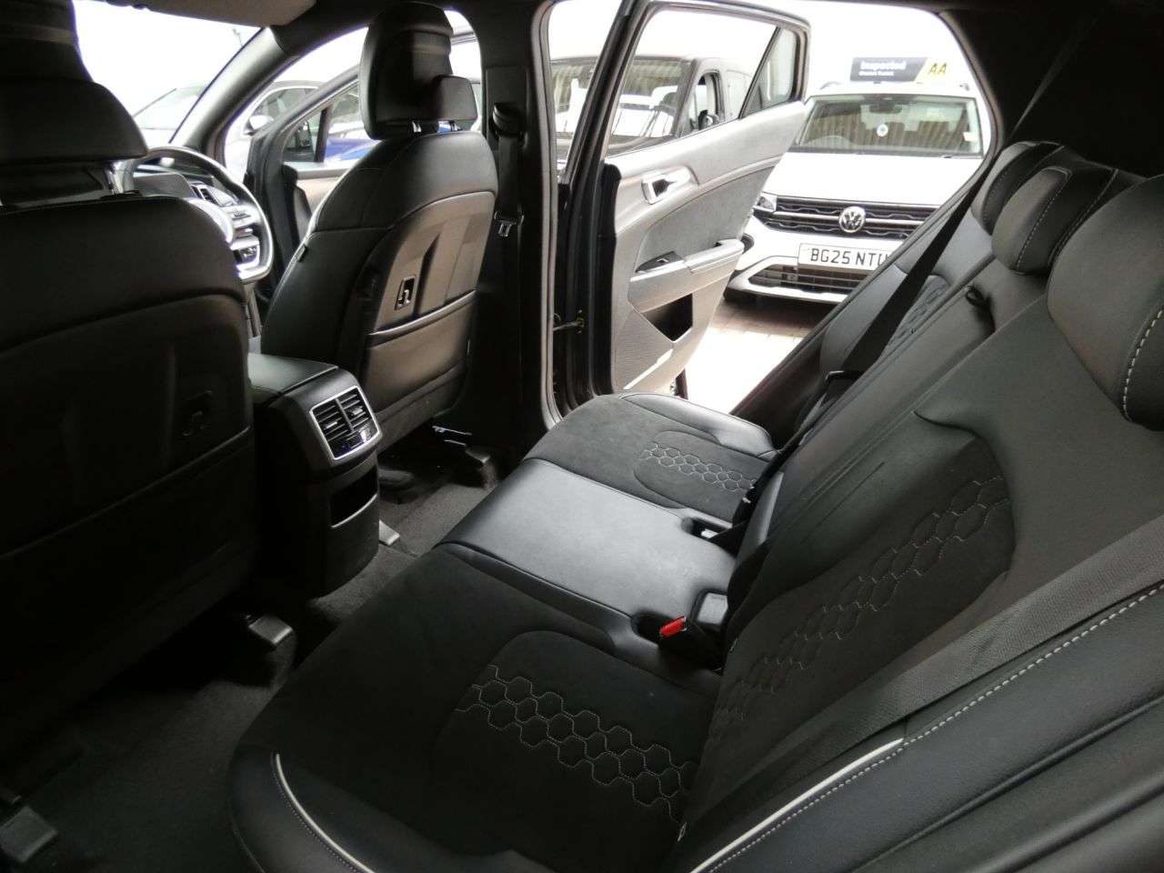 2023 KIA SPORTAGE 2023 KIA SPORTAGE