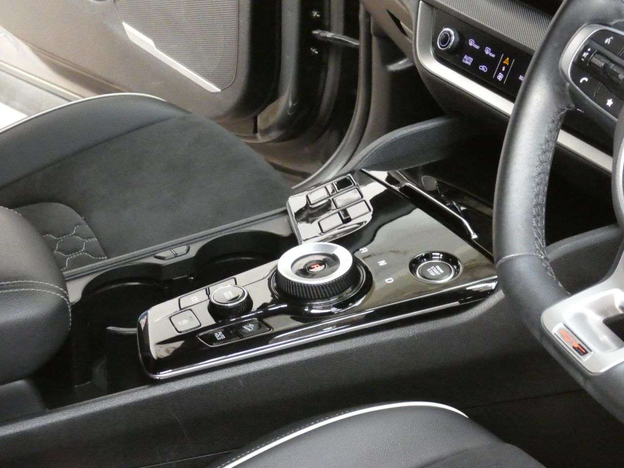 2023 KIA SPORTAGE 2023 KIA SPORTAGE