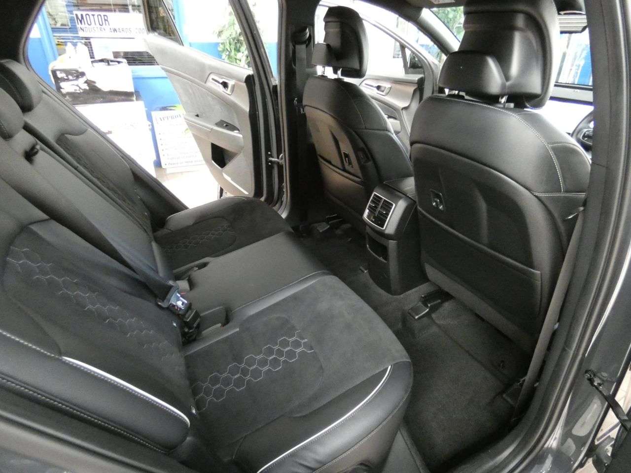 2023 KIA SPORTAGE 2023 KIA SPORTAGE